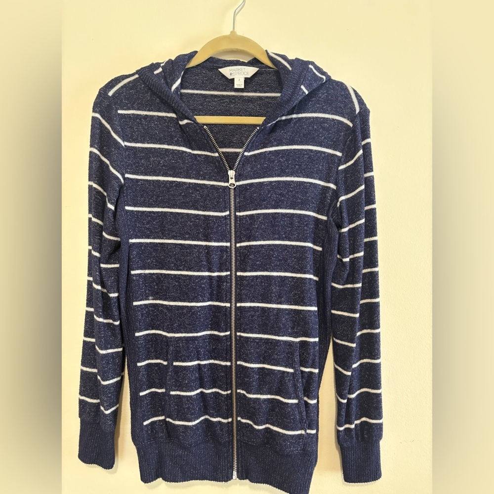Market & Spruce Navy and White Zip-Up Hoodie